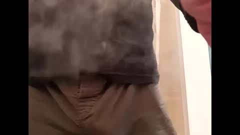 Snapshot of r27822204 chatting on 8, 12, 2024 r2424 online show from 8, 12, 2024