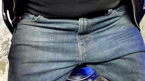 Snapshot of r27822204 chatting on 30, 9, 2025 r2424 online show from 30, 9, 2025