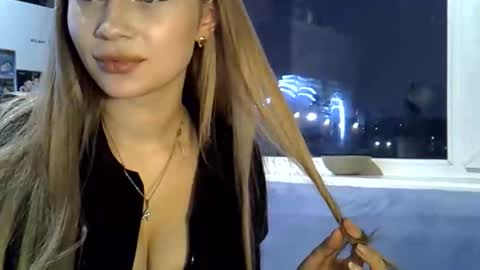 Snapshot of rabbit06495774 chatting on 21, 11, 2025 rabbit06495774 online show from 21, 11, 2025