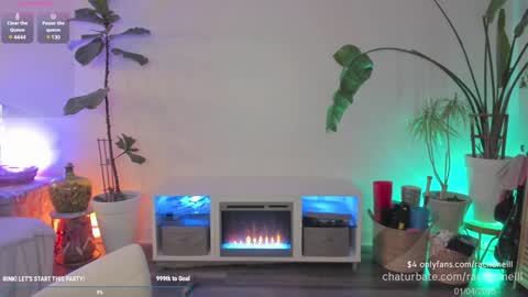 Snapshot of rach_oneill chatting on 5, 1, 2025 Rach ONeill online show from 5, 1, 2025