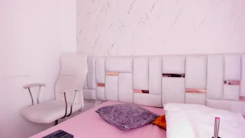 Snapshot of rachel_roman chatting on 25, 2, 2026 DALIANA online show from 25, 2, 2026