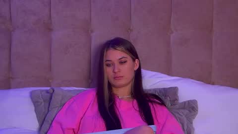 RachellSimpson online show from 11, 3, 2025