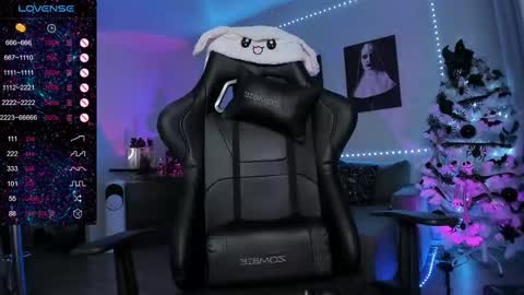 Snapshot of rachelqueen_ chatting on 10, 2, 2025 Miko Pleasee help me get 100 likes online show from 10, 2, 2025