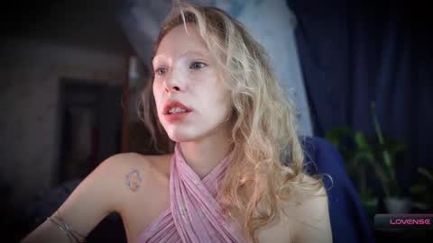 Snapshot of radiant_ada chatting on 24, 11, 2025 ada online show from 24, 11, 2025