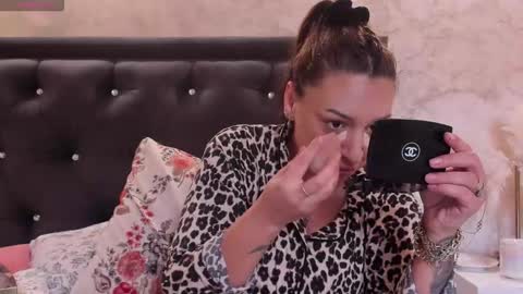 raelledarkstar online show from 31, 3, 2026