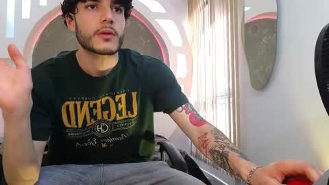 Snapshot of rafael_mendez chatting on 7, 10, 2025 R A F A E L online show from 7, 10, 2025