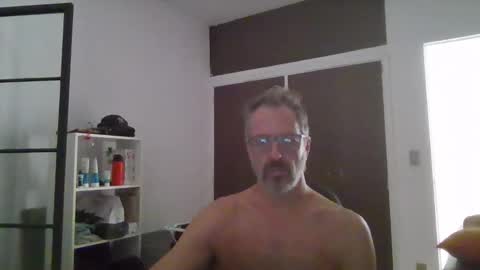 Snapshot of rafaelsel chatting on 6, 11, 2025 Big Uncle Jungle online show from 6, 11, 2025