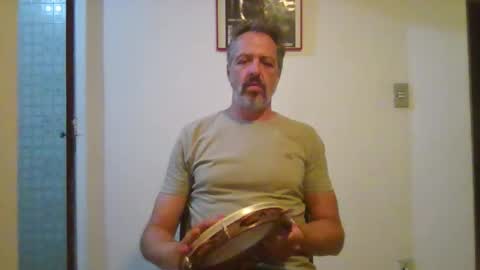 Snapshot of rafaelsel chatting on 26, 11, 2025 Big Uncle Jungle online show from 26, 11, 2025