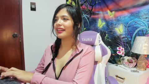 Snapshot of rainbow__coockie chatting on 4, 1, 2025 rainbow__coockie online show from 4, 1, 2025