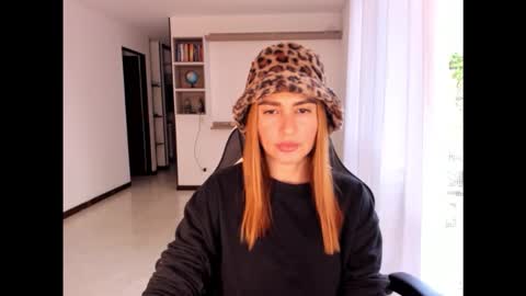 Snapshot of rainbow_jenny chatting on 15, 10, 2025 Jennyindependent model . online show from 15, 10, 2025