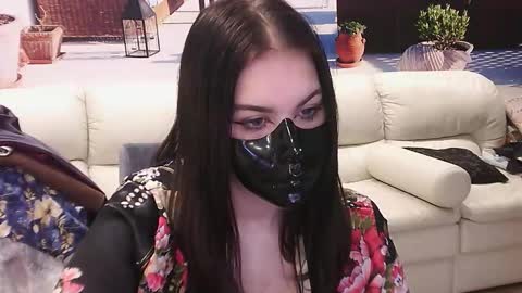 rainyvibe_ online show from 7, 3, 2026