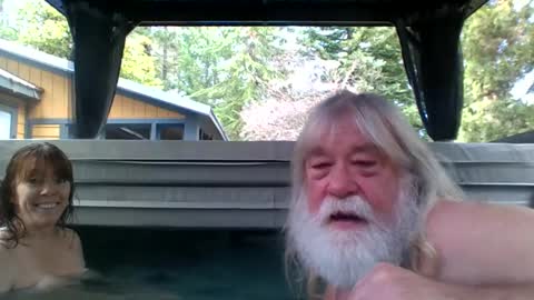 67 and 21 couple online show from 20, 11, 2025