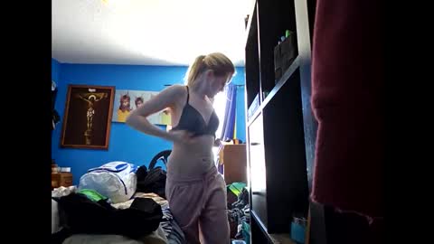 Randcandy77 online show from 19, 2, 2025