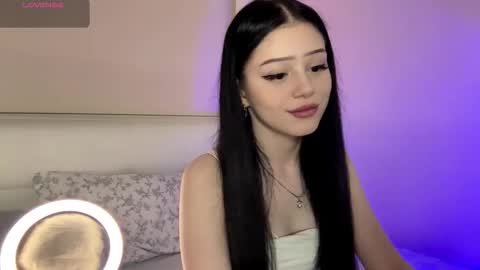 Snapshot of randiburt chatting on 2, 11, 2025 Luna online show from 2, 11, 2025