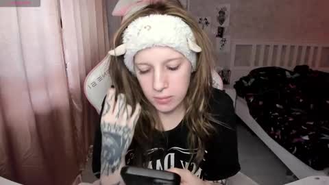 Snapshot of rapunzel_cute chatting on 1, 3, 2026 Rapunzel online show from 1, 3, 2026