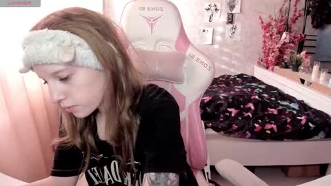 Snapshot of rapunzel_cute chatting on 6, 3, 2026 Rapunzel online show from 6, 3, 2026