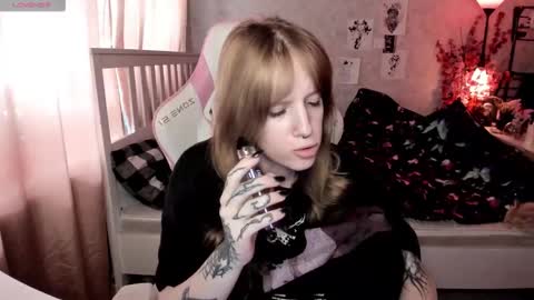 Snapshot of rapunzel_cute chatting on 9, 3, 2026 Rapunzel online show from 9, 3, 2026