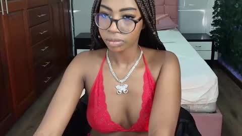 Raquel online show from 18, 9, 2025