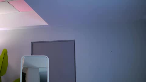 Raquelle online show from 5, 1, 2026