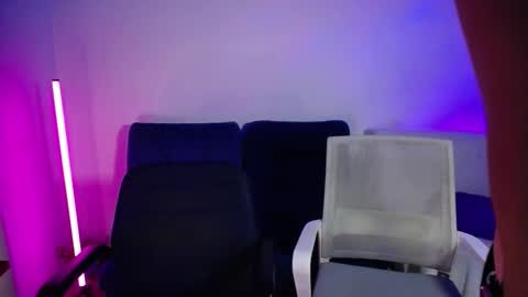 Ravenhudson online show from 12, 11, 2025