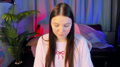 Snapshot of raven_crowe chatting on 4, 3, 2026 Raven online show from 4, 3, 2026