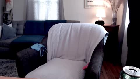 Snapshot of raven_feathers chatting on 2, 3, 2026 Roxanneredlight59 online show from 2, 3, 2026