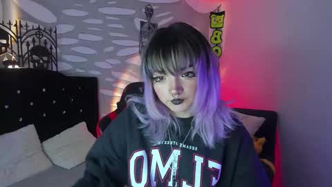 Snapshot of ravencollen chatting on 21, 10, 2025 ravencollen online show from 21, 10, 2025