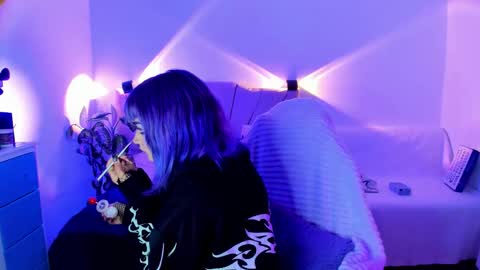 Snapshot of ravencollen chatting on 2, 12, 2025 ravencollen online show from 2, 12, 2025