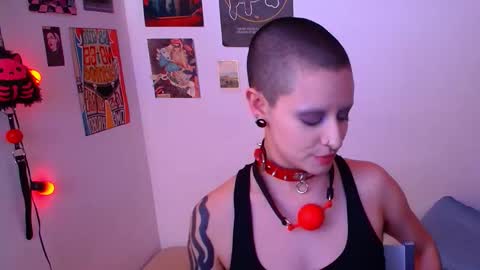 Snapshot of ravendarkness_ chatting on 21, 2, 2026 ravendarkness_ online show from 21, 2, 2026