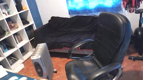 Snapshot of ravingr3d3 chatting on 5, 3, 2025 ravingr3d3 online show from 5, 3, 2025