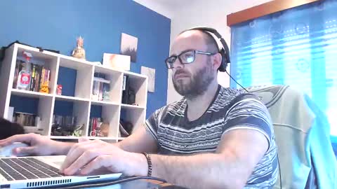 Snapshot of ravingr3d3 chatting on 12, 3, 2025 ravingr3d3 online show from 12, 3, 2025