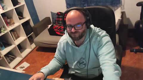 Snapshot of ravingr3d3 chatting on 12, 3, 2025 ravingr3d3 online show from 12, 3, 2025