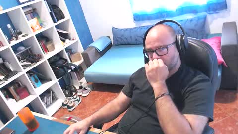 Snapshot of ravingr3d3 chatting on 13, 9, 2025 ravingr3d3 online show from 13, 9, 2025