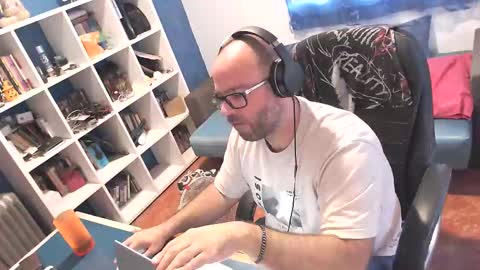 Snapshot of ravingr3d3 chatting on 17, 9, 2025 ravingr3d3 online show from 17, 9, 2025