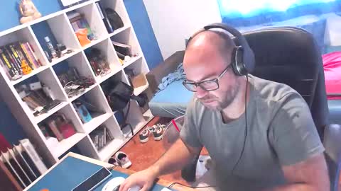 Snapshot of ravingr3d3 chatting on 19, 9, 2025 ravingr3d3 online show from 19, 9, 2025