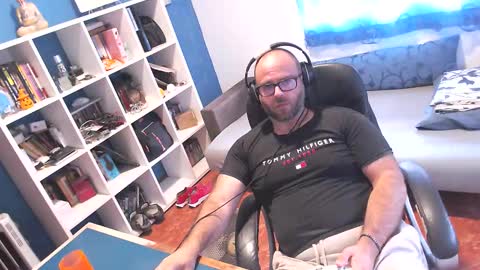 Snapshot of ravingr3d3 chatting on 21, 9, 2025 ravingr3d3 online show from 21, 9, 2025