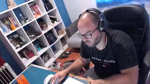 Snapshot of ravingr3d3 chatting on 23, 9, 2025 ravingr3d3 online show from 23, 9, 2025