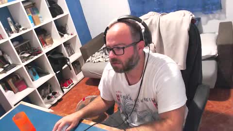 Snapshot of ravingr3d3 chatting on 4, 10, 2025 ravingr3d3 online show from 4, 10, 2025