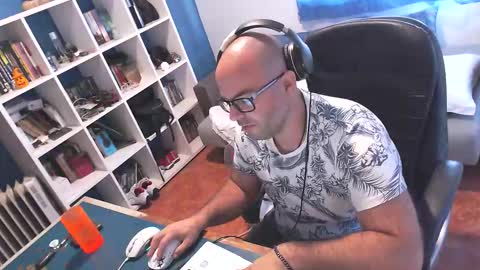 Snapshot of ravingr3d3 chatting on 10, 10, 2025 ravingr3d3 online show from 10, 10, 2025