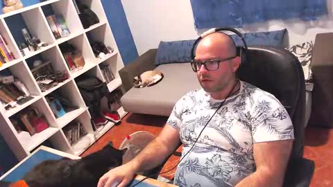 Snapshot of ravingr3d3 chatting on 11, 10, 2025 ravingr3d3 online show from 11, 10, 2025