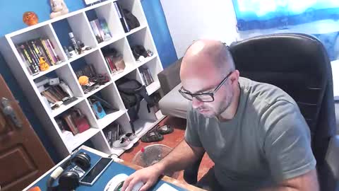 Snapshot of ravingr3d3 chatting on 13, 10, 2025 ravingr3d3 online show from 13, 10, 2025