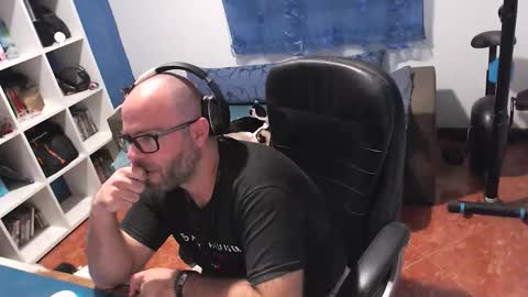 Snapshot of ravingr3d3 chatting on 19, 10, 2025 ravingr3d3 online show from 19, 10, 2025