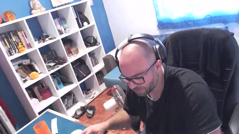 Snapshot of ravingr3d3 chatting on 20, 10, 2025 ravingr3d3 online show from 20, 10, 2025