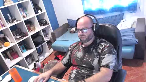 Snapshot of ravingr3d3 chatting on 22, 10, 2025 ravingr3d3 online show from 22, 10, 2025