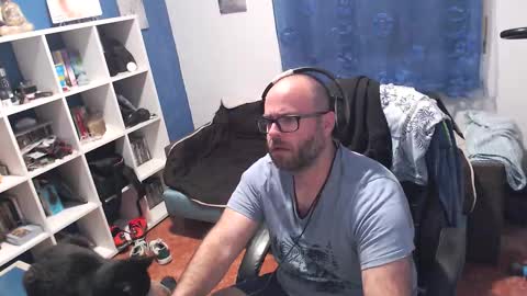 Snapshot of ravingr3d3 chatting on 28, 10, 2025 ravingr3d3 online show from 28, 10, 2025