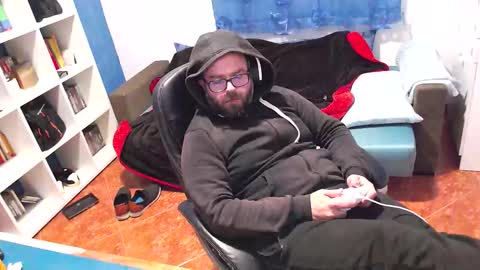 ravingr3d3 online show from 14, 12, 2025