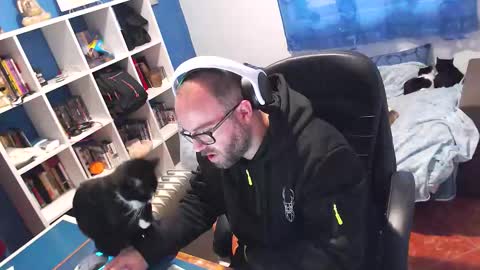 ravingr3d3 online show from 18, 2, 2026