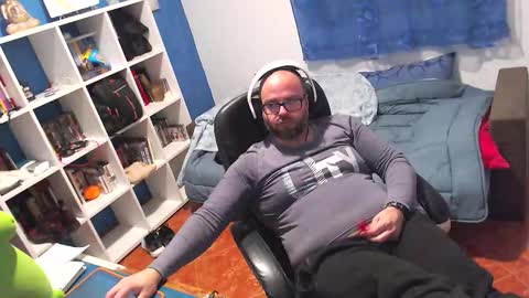 ravingr3d3 online show from 19, 2, 2026