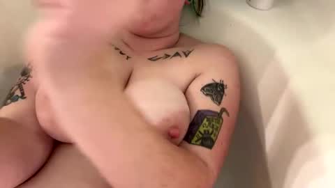 Snapshot of ravyn_xoxo chatting on 21, 12, 2024 Ravynn 3 online show from 21, 12, 2024