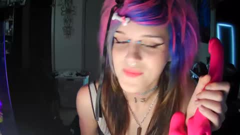 ravynstar13 online show from 1, 10, 2025